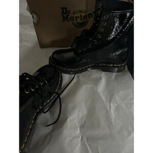 Dr Martens Doc 8 Hole 1460 Black Distressed Patent 27774001 Size 8‎ NWB Leather